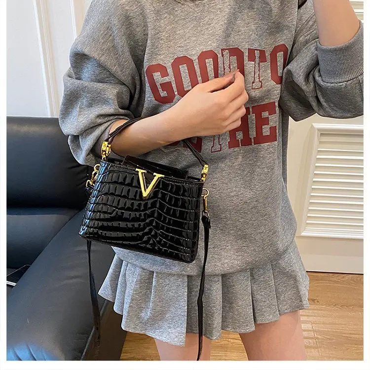 

2026 New Women's Square Bag, Trendy Unique Design Adjustable Shoulder Crossbody Bag, Minimalist Chic for Casual Daily Use