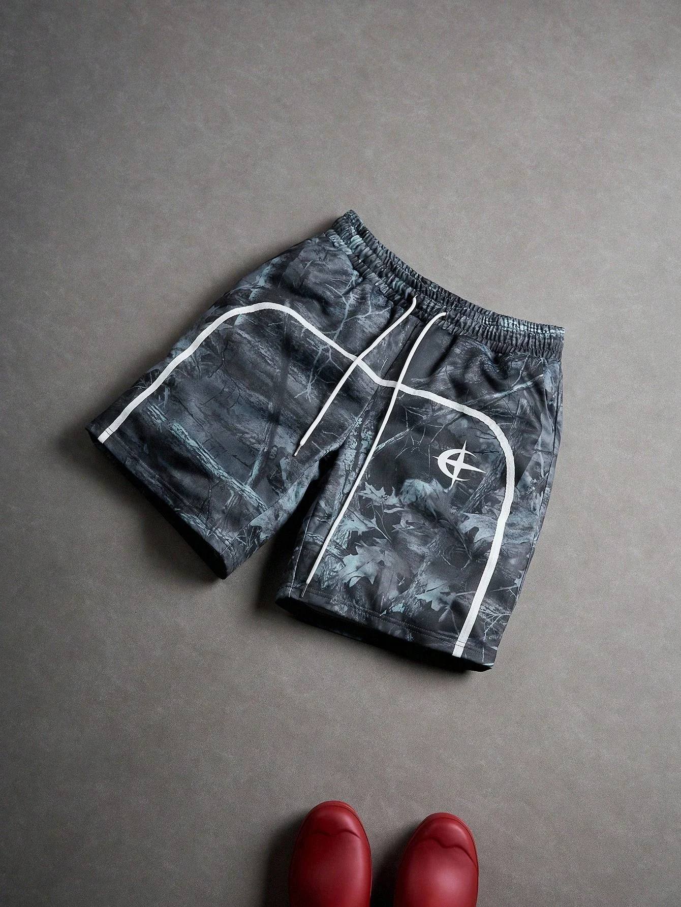 

Мужские летние повседневные спортивные шорты с принтом в виде листьев и завязками на талии