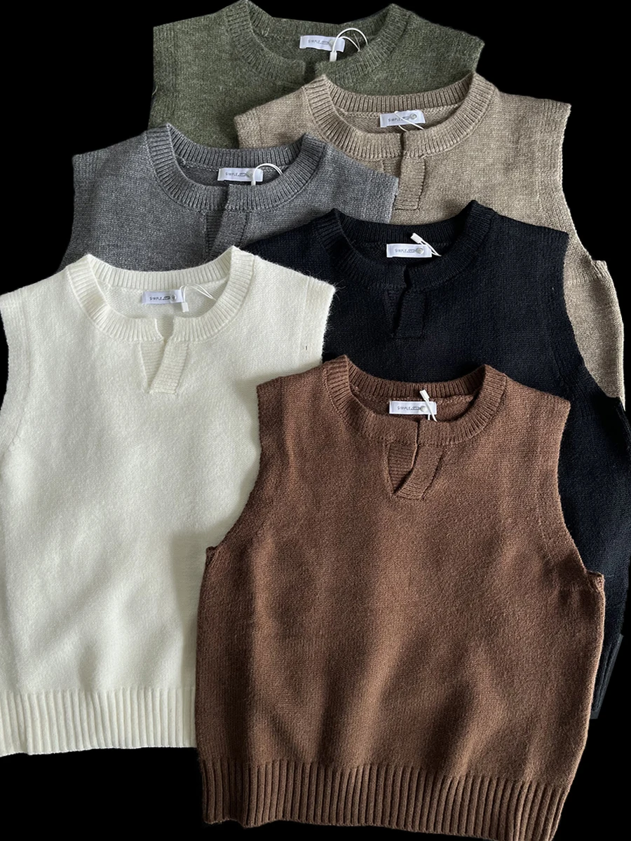 Gilet lavorato a maglia con scollo a V retrò americano a strati d'avanguardia Gilet maglione casual senza maniche di nicchia allentato da uomo