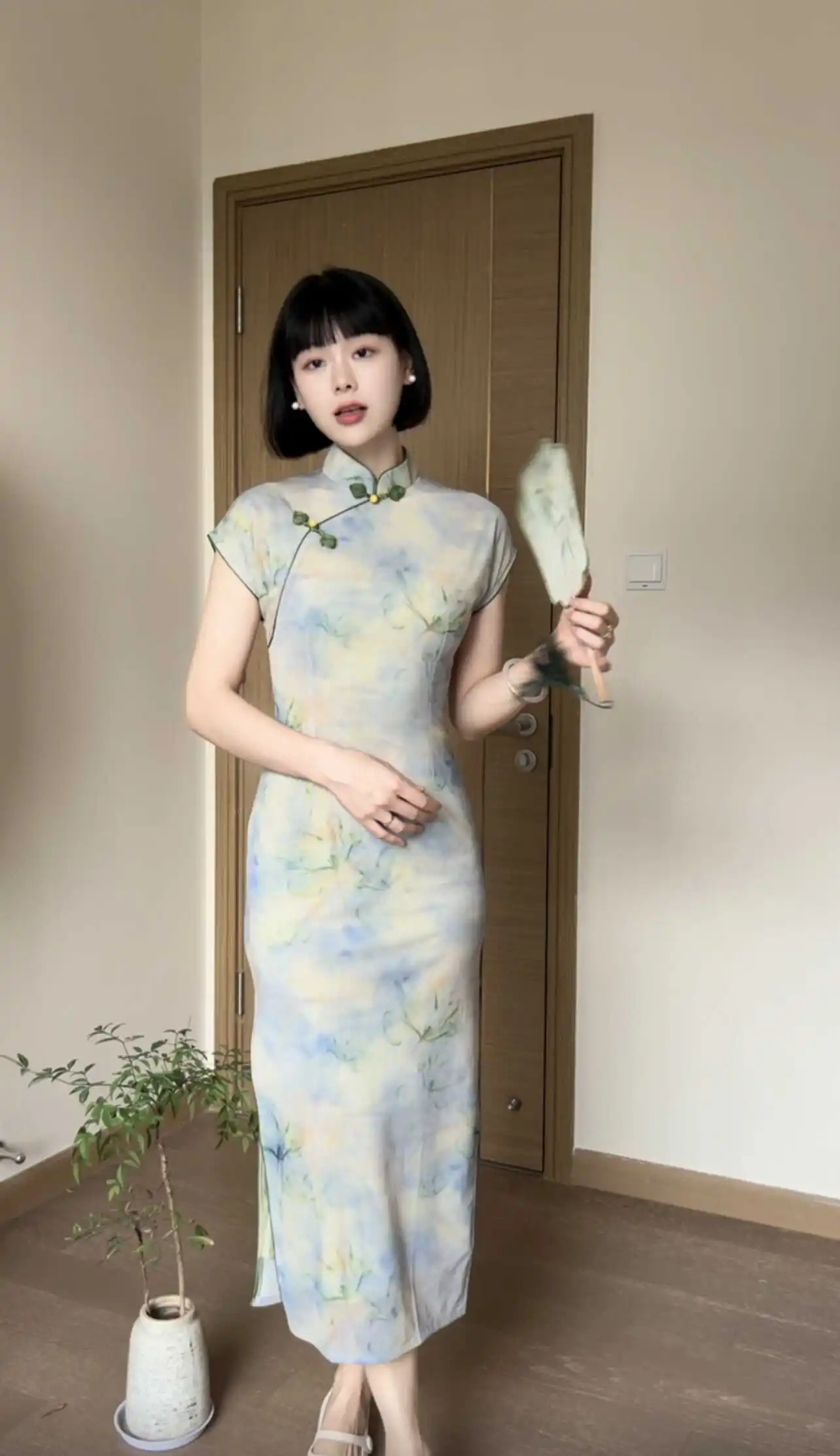 

Ele Slimming Chinese Sle Dr Low Slit ort Sve Daily Wear Floral Pattern High End Feeling New Design