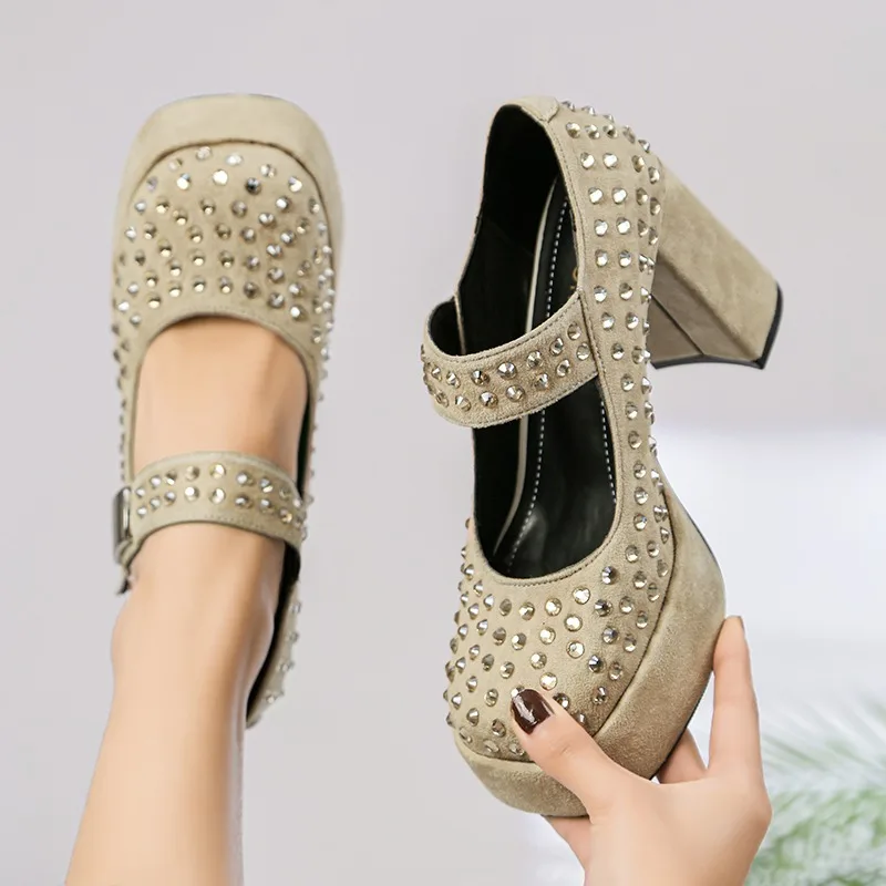 

Женские туфли на массивном каблуке с квадратным носком, декором из кристаллов и ремешком на пряжке, модные вечерние туфли 2026 Zapatos Para Mujer