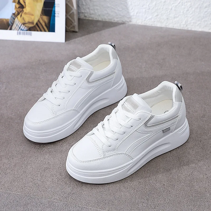 2026 Popular Womens Casual Board Shoes Fashion Lace-up Breathable Student Small White Shoes Versatile Women Tenis Sneakers Mujer