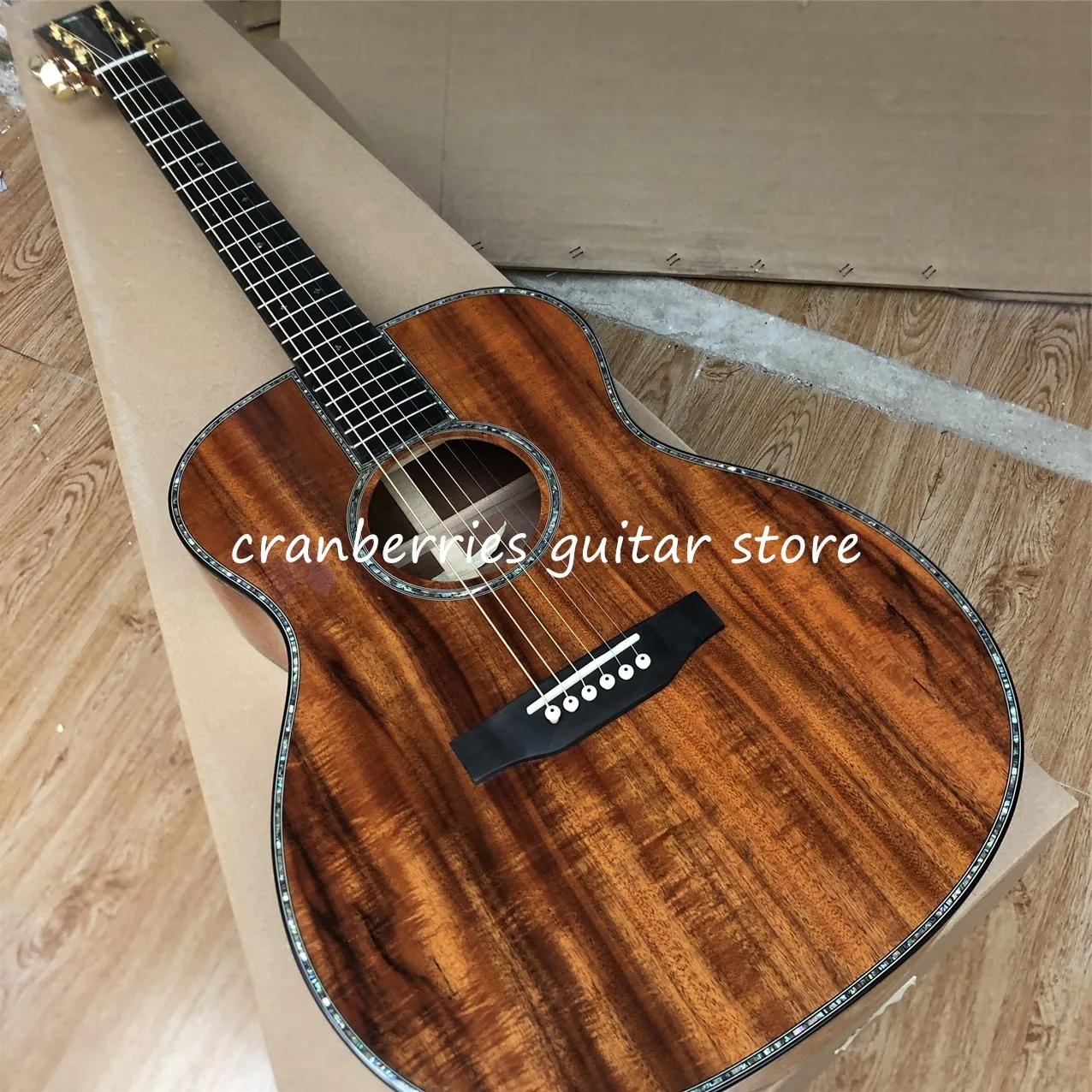 

Wooden Acoustic Guitar with Ebony Fingerboard, Real Abalone Inlay and Binding,6 Strings, In Stock, 916 Model, Free Shipping