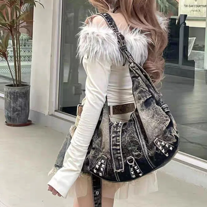 

Rivet Trendy Shoulder Bag Large Capacity Tote Bag Women Retro Punk Style Washed Denim Daily Versatile Commuter Crossbody Handbag