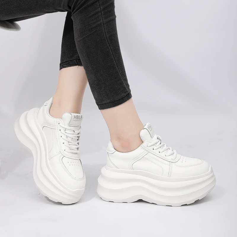 Origineel ontwerp Hoge kwaliteit Street Sport Style Sneakers voor damesschoenen Witte tieners Dagelijkse kleding Hoogte toenemende schoenen