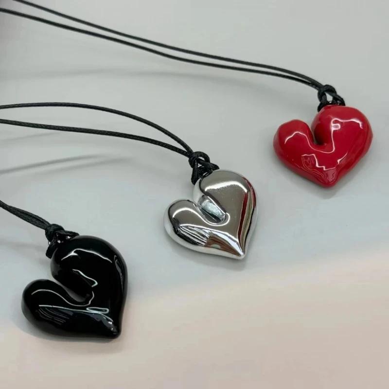 Charming European And American Irregular Red Heart Pendant Retro 80s Aesthetic Love Inspiration Necklace Wholesale