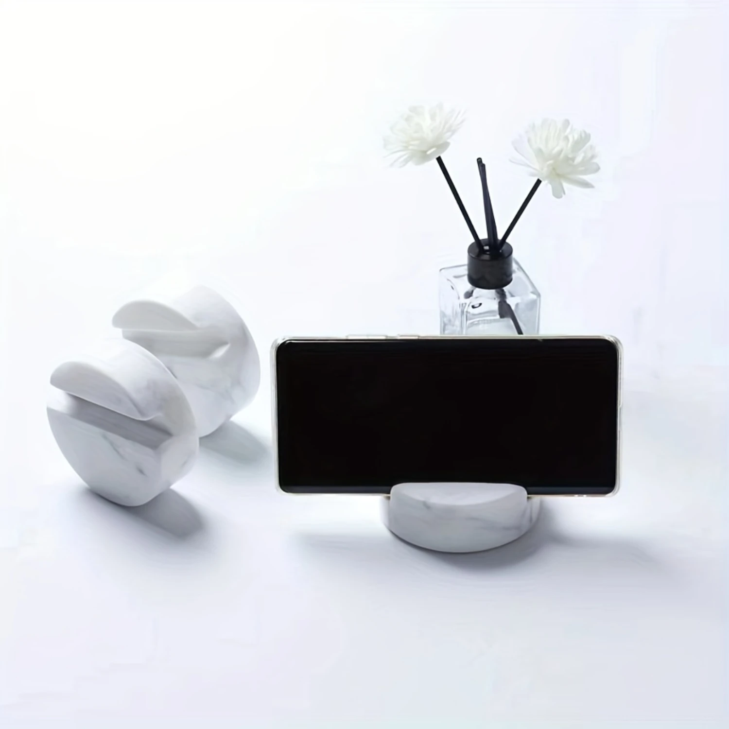 1pc Exquisite Marble Desktop Mobile Phone Holder - Waterproof, Natural Stone, Creative Base for Stable Phone Display - Elevate Y