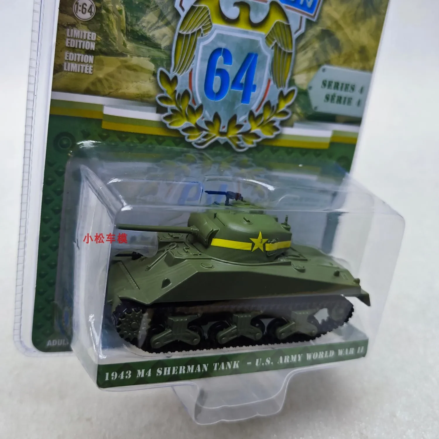 1:64 1943 M4 Sherman Tank-USA ARMY WORLD WAR II Modello di auto in lega ad alta simulazione Giocattolo da collezione Regalo Souvenir Display Ornamento