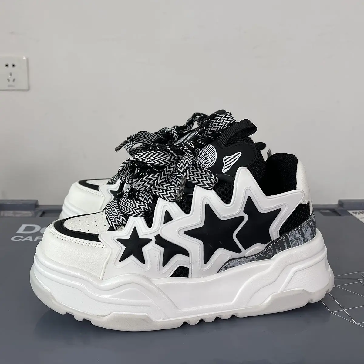 

Модная мужская и женская осенне-зимняя спортивная повседневная обувь на платформе с увеличенным хлебом для пар, женские кроссовки