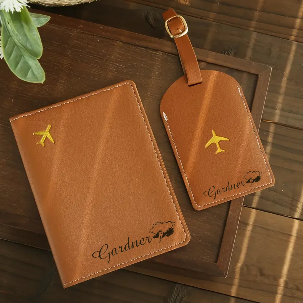 

1pc Custom Name Passport Holder and Luggage Tag Set Grandparent Gift Leather with Smooth Surface Active