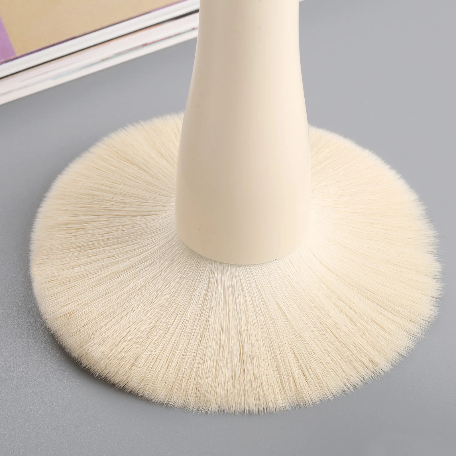 Single large powder brush quality makeup brush professional makeup tools