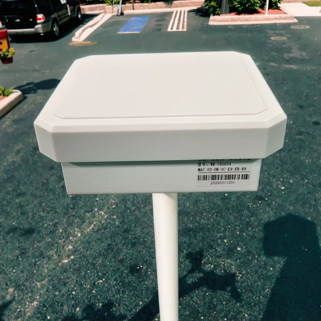 قارئ بطاقات التحكم في الوصول المتكامل RFID مع تردد هوائي 5DB 860-960 ميجا هرتز #1