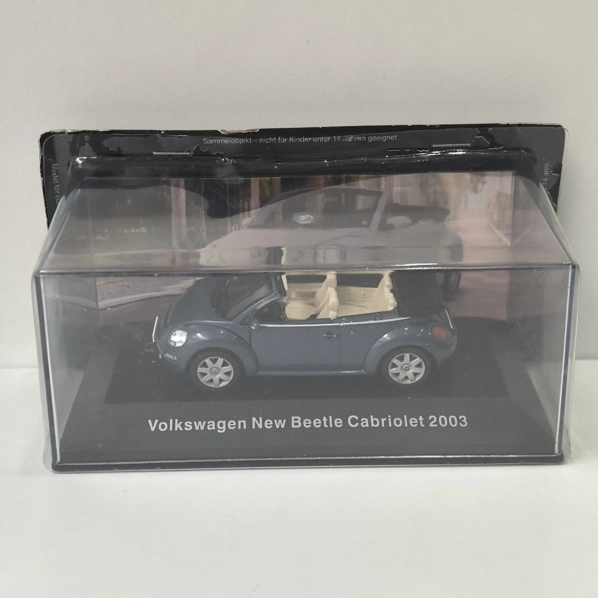 

Diecast IXO 1/43 Scale VW New Cabriolet 2003 1R Alloy Car Model