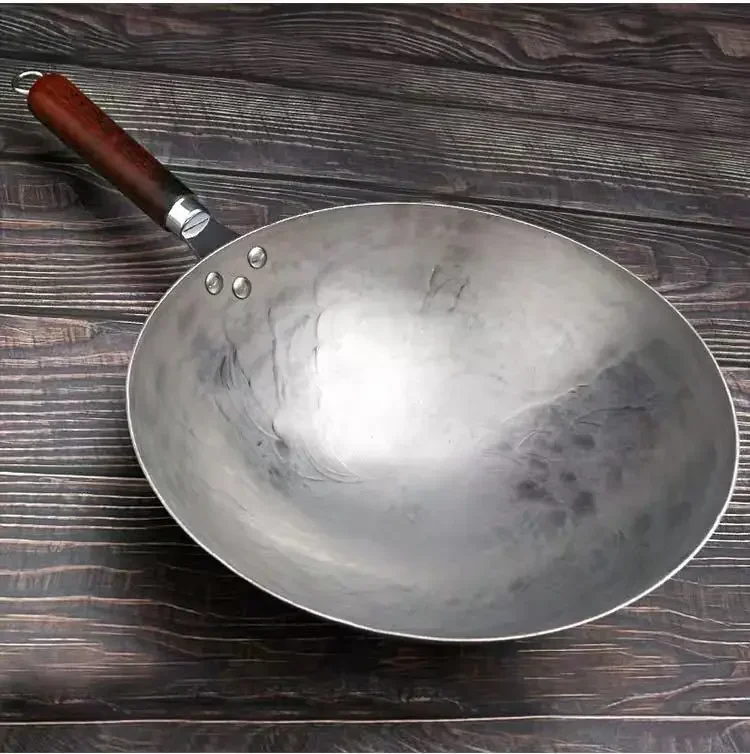 

Hand Forging Iron Pan Wooden Handle Pure Iron No Coating Non-stick Wok Chinese Style Iron Pot Gas Cooker 36cm