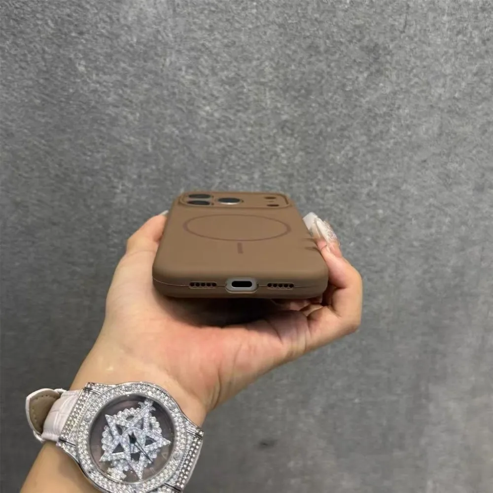 حافظة هاتف مغناطيسية من السيليكون السائل الأصلي لهاتف آيفون 17 16 14 15 Plus 12 13 Pro Max 17 Air لغطاء الشحن اللاسلكي Magsafe