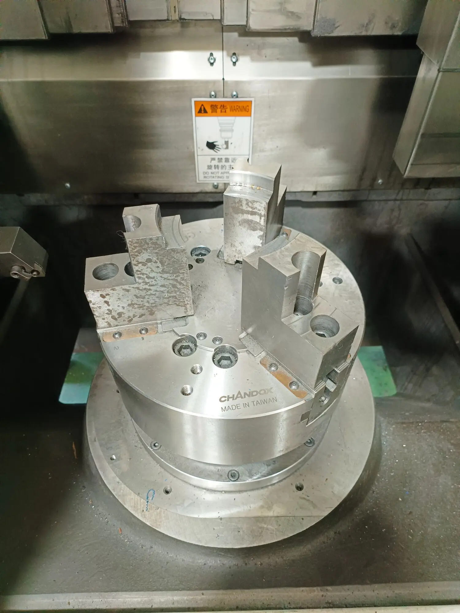 Centers High Accuracy 3 Axis Automatic Hining Centre Brake Disc CNC Turning Vertical Lathe Hine