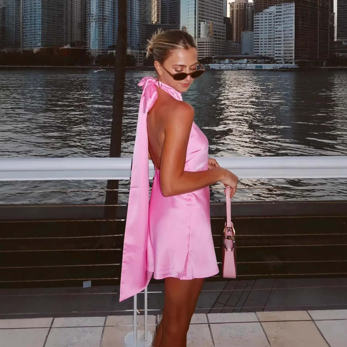 

2026 Spring New Women's Clothing Solid Color Pullover Neck Collar Sleeveless Balloon Version Short Jumpsuit