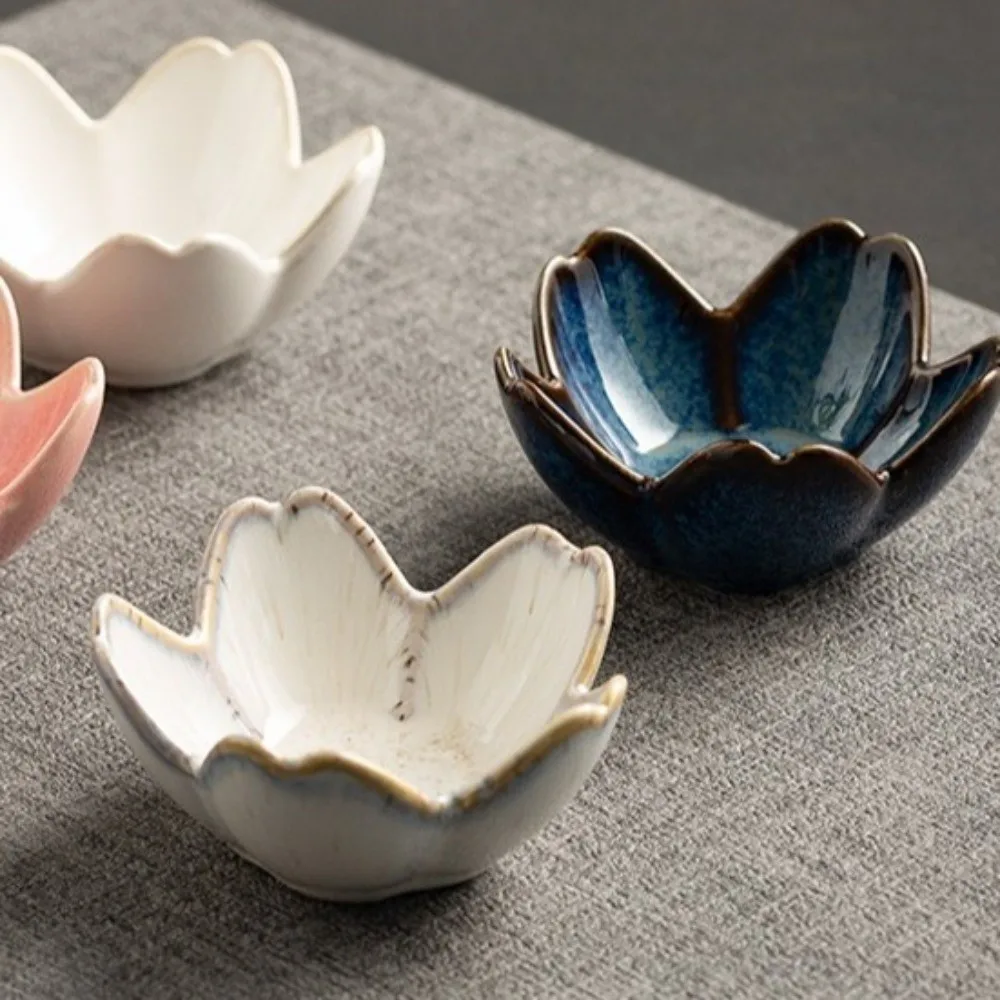 Multifunctional Retro Ceramic Dipping Dish Mini Exquisite Hot Pot Dipping Sauce Dish Cute Decorative Vinegar Dish Hotel