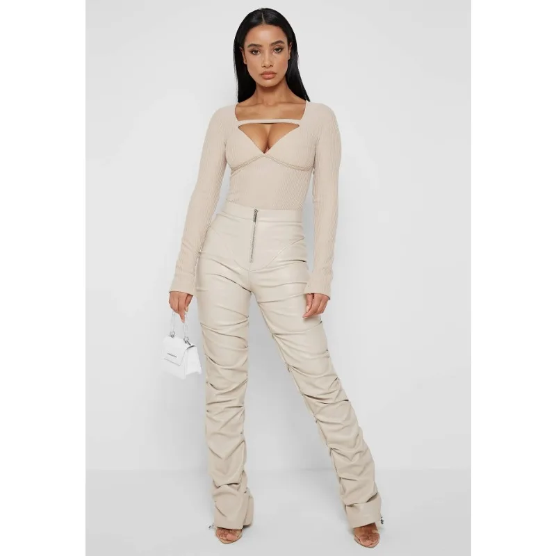 سراويل نسائية جديدة موديل 2025 مصنوعة من الجلد الصناعي بخصر عالٍ ضيقة ومناسبة وفريدة من نوعها لجميع المواسم على الموضة الأوروبية الأمريكية