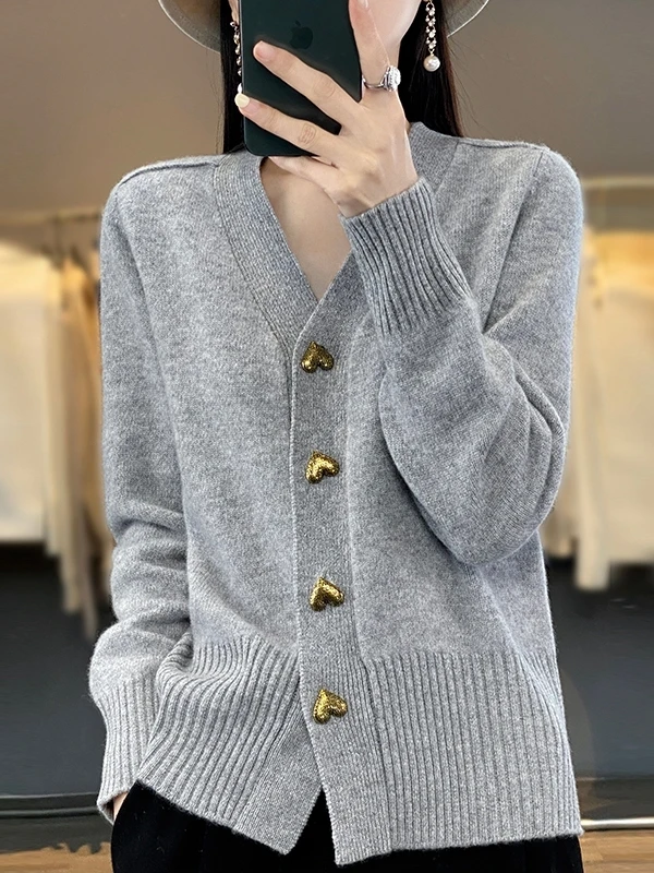 

Новинка 2025 года, вязаный открытый кардиган, женский свободный утягивающий топ с v-образным вырезом, высококачественный свитер на пуговицах Faionable Ele Sle