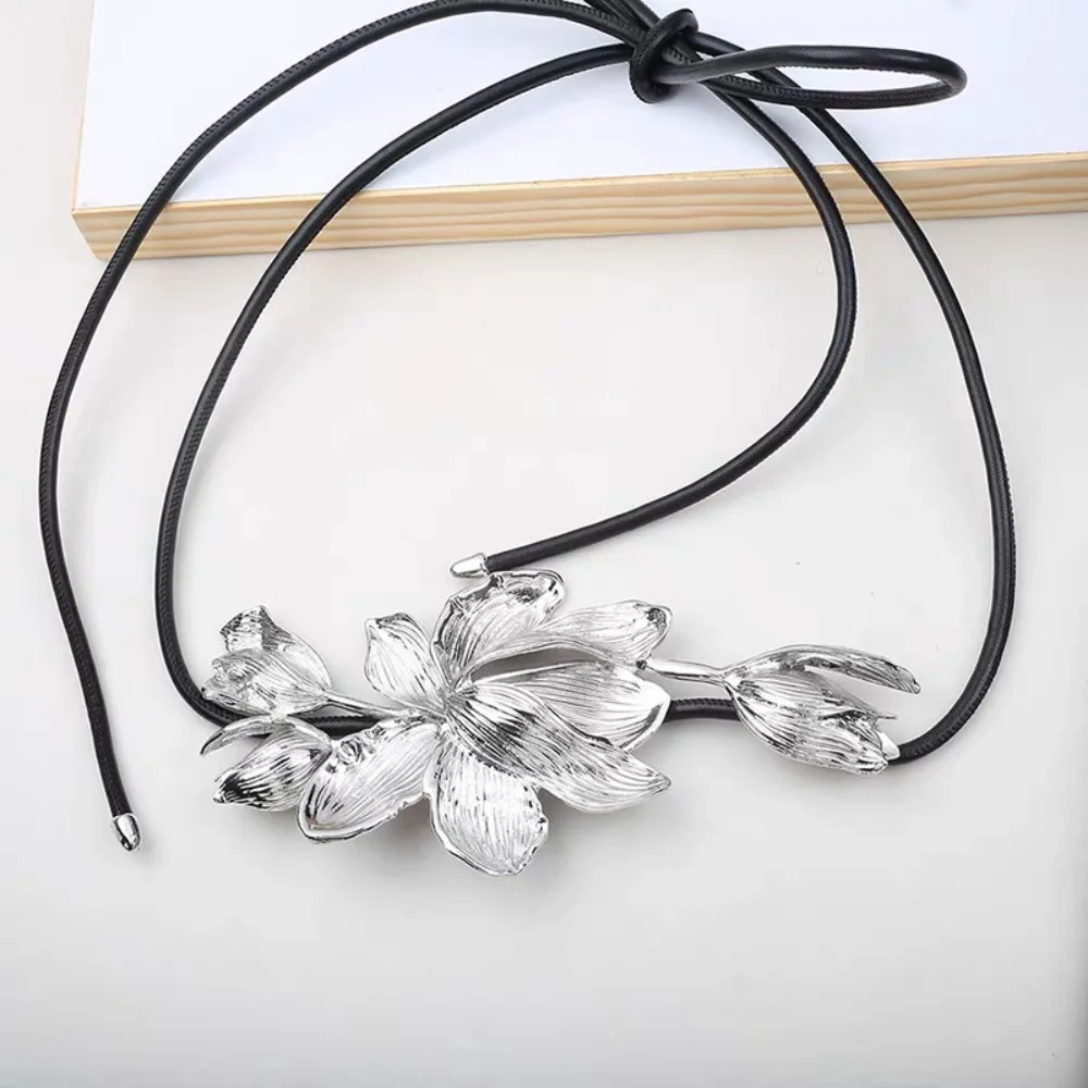 패션 빈티지 튤립 허리 체인 대형 우아한 합금 꽃 벨트 무타공 심플 PU 가죽 로프 벨트 바지용