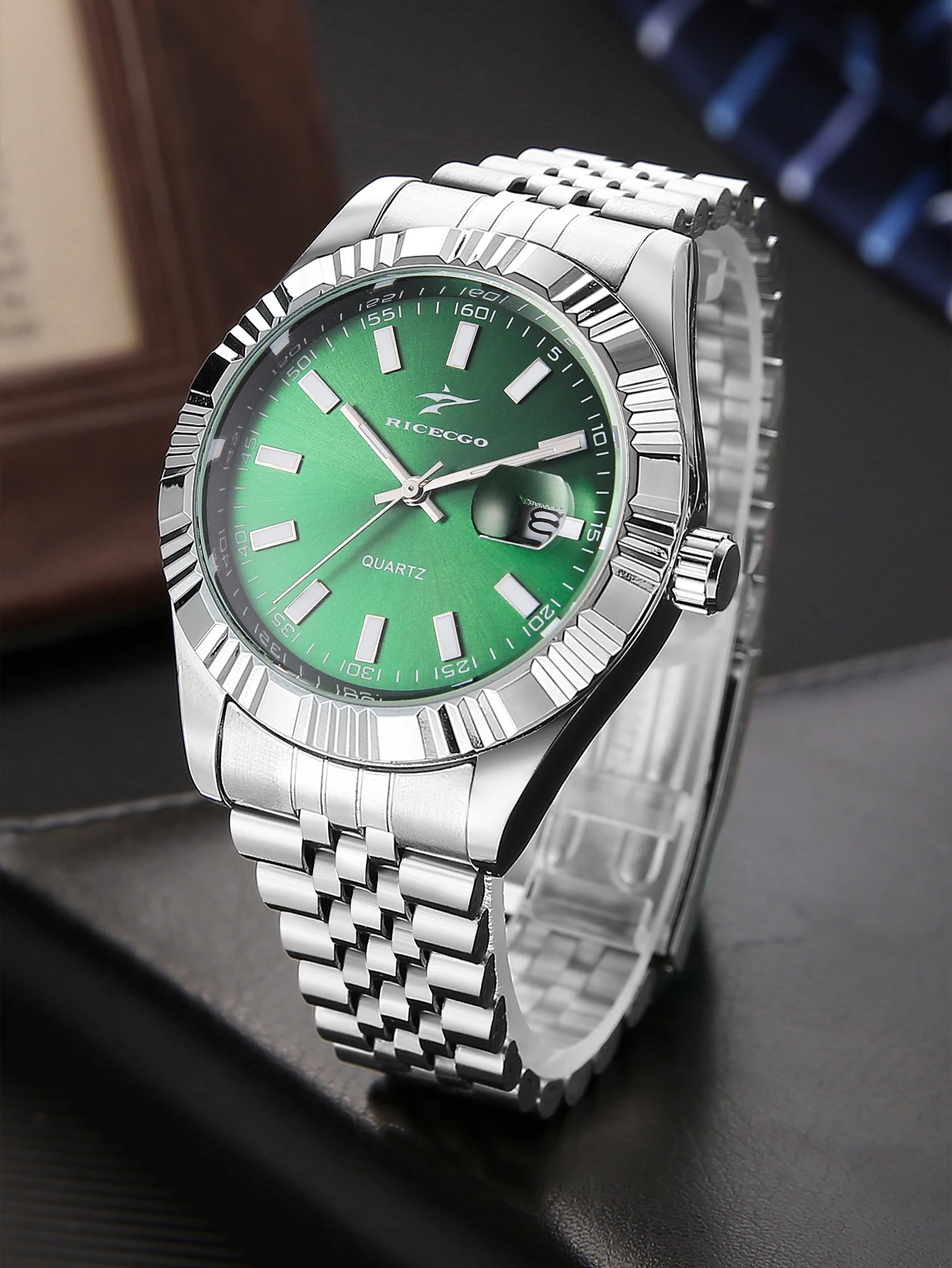 Business Casual Men's Quartz Wristwatch, Classic Steel Band Design, with Calendar Display, Simple and Elegant Dial, Versatile for Daily Commuting