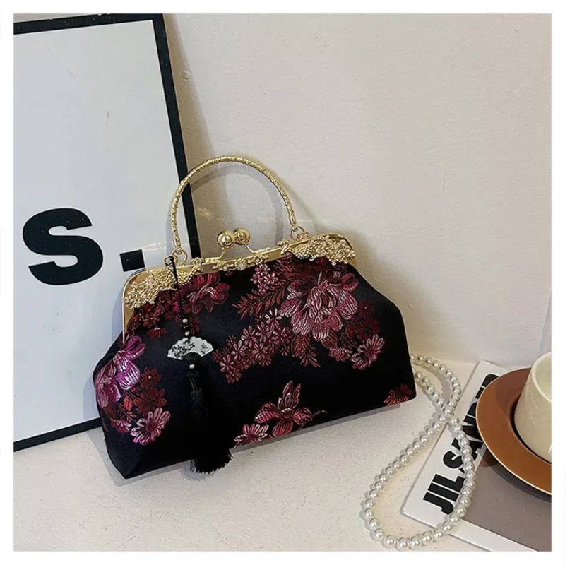 

Retro Chinese Ethnic Style Seashell Shape Evening Bags Ladies Femme Metal Handbags Chain Shoulder Bag For Women Party Clutches