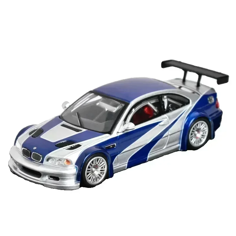 1:64 BMW E46 M3 GTR diecast simulasi logam campuran model statis, koleksi mainan dekoratif anak-anak, hadiah liburan untuk teman.