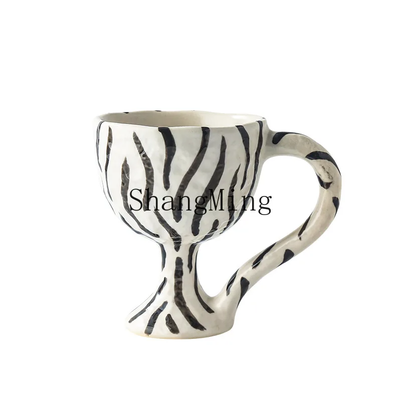 

DSA handmade color ceramic wine glass hand-squeezed snacks retro dessert ice cream cup niche decorative goblet