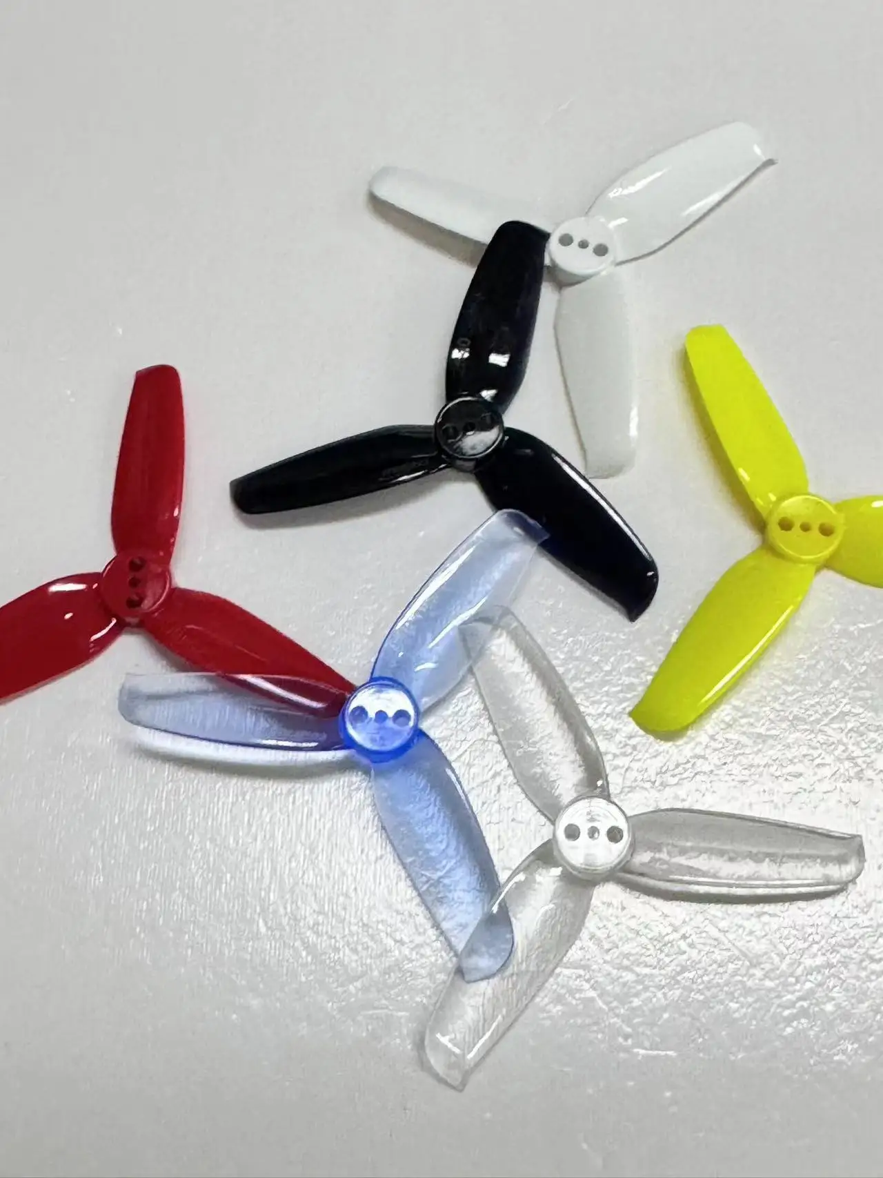 3 holes 6 colors Gemfan 2540 2.5x4.0 FPV PC 3 propeller Prop Blade CW CCW shaft through the machine more special motor 1105