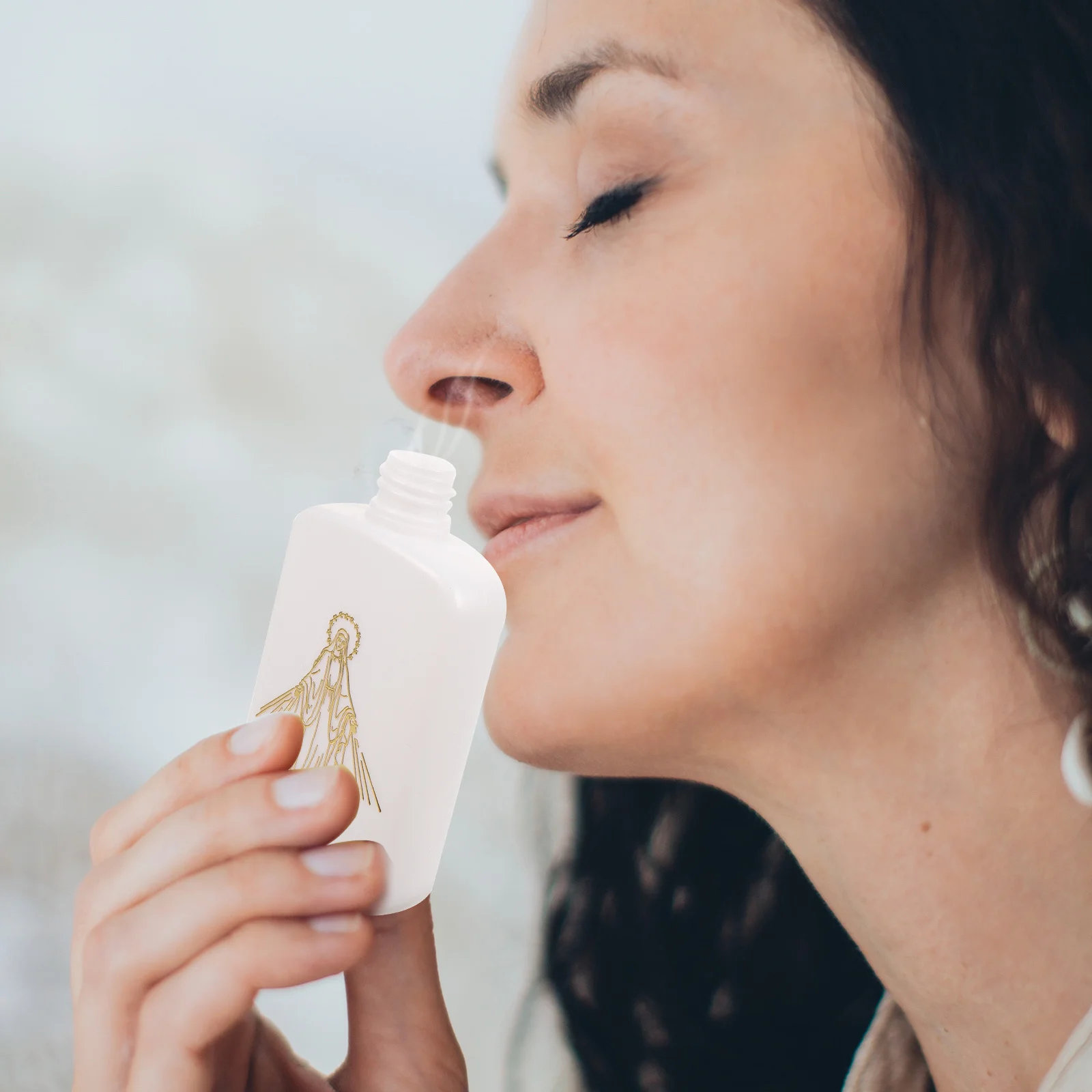 

4Pcs Catholic Christian Holy Water Bottles Decorative Refillable Small Containers for Travel Blessing Water Empty Bottles