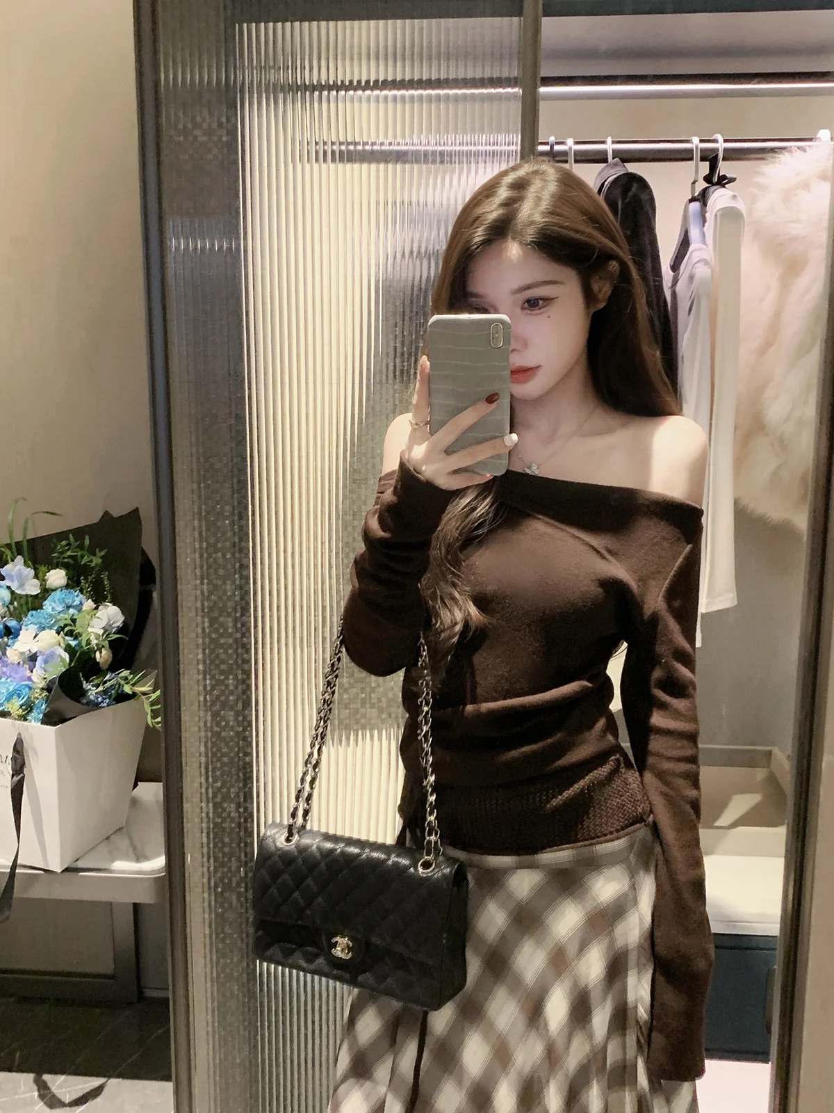 

Сексуальный вязаный шерстяной свитер с одним открытым плечом, осенняя мода для женщин, цвет Mis Brown, JustQin, новинка 2025 года