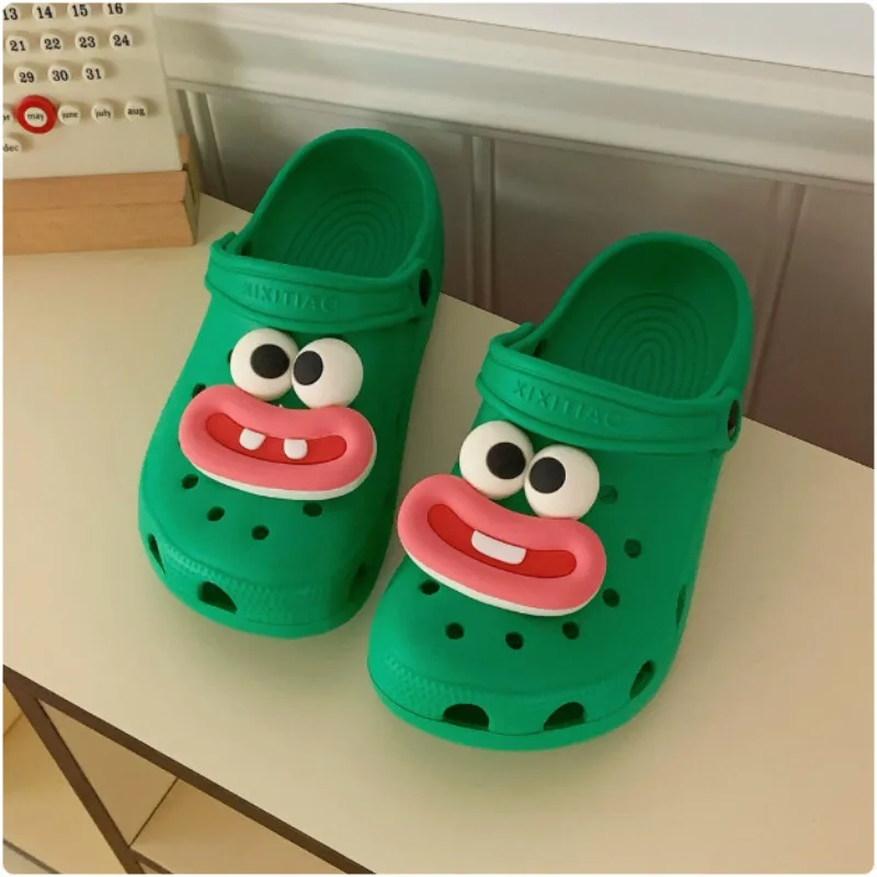 Clogs Casual Platform Slippers Women Flats Cute Cartoon Designer Couples Shoes Fashion Elegant Summer Sandals Elegant Footwear