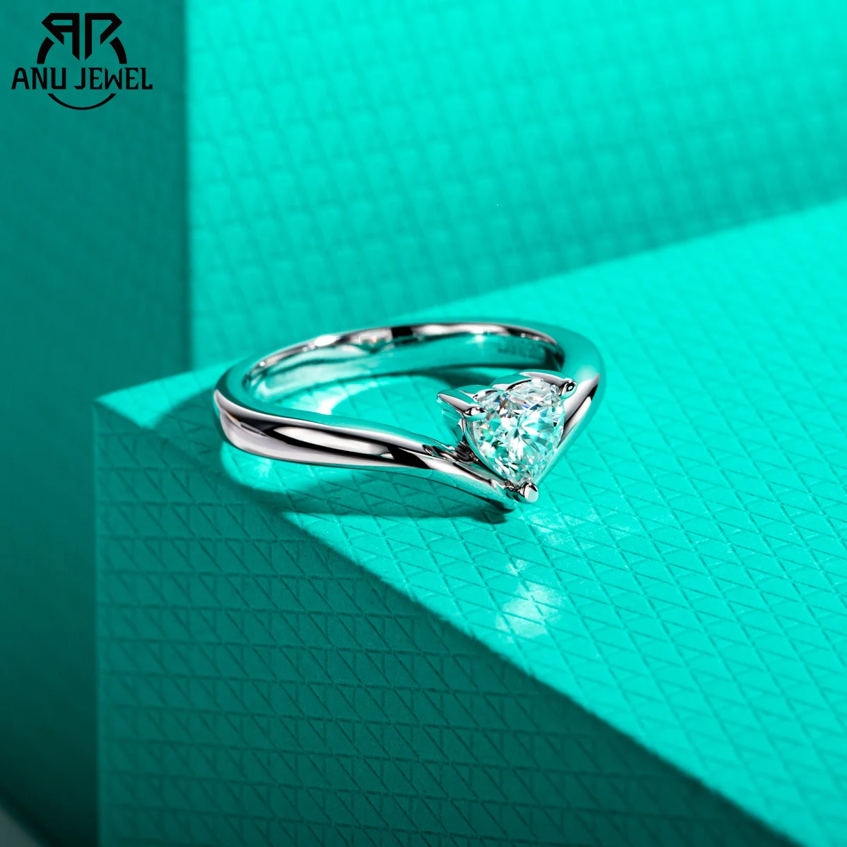 

AnuJewel 0.6ct Heart Cut D Color Moissanite Engagement Ring With GRA 925 Sterling Silver Rings for Women Jewelry Wholesale