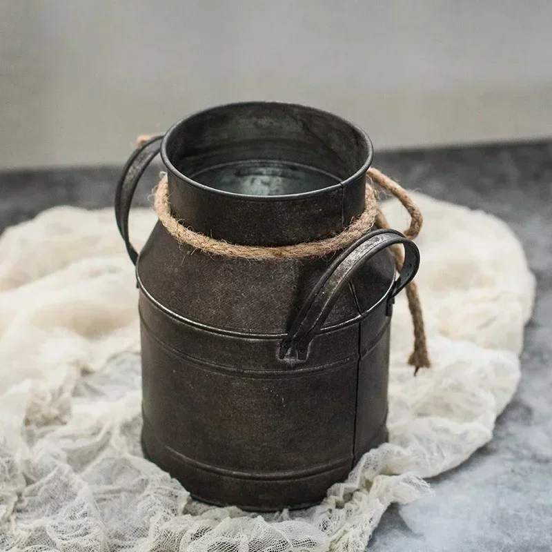 2026 Retro Old Tin Flower Bucket Furnishings Props Garden European Milk Jug Single Plant Pot Vase Decoration Ornament Home Decor