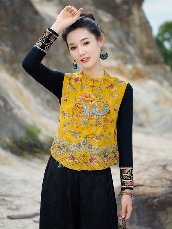 

2026 spring new style traditional chinese ethnic style folk embroidery vest women stand collar sleeveless retro tang suit vest