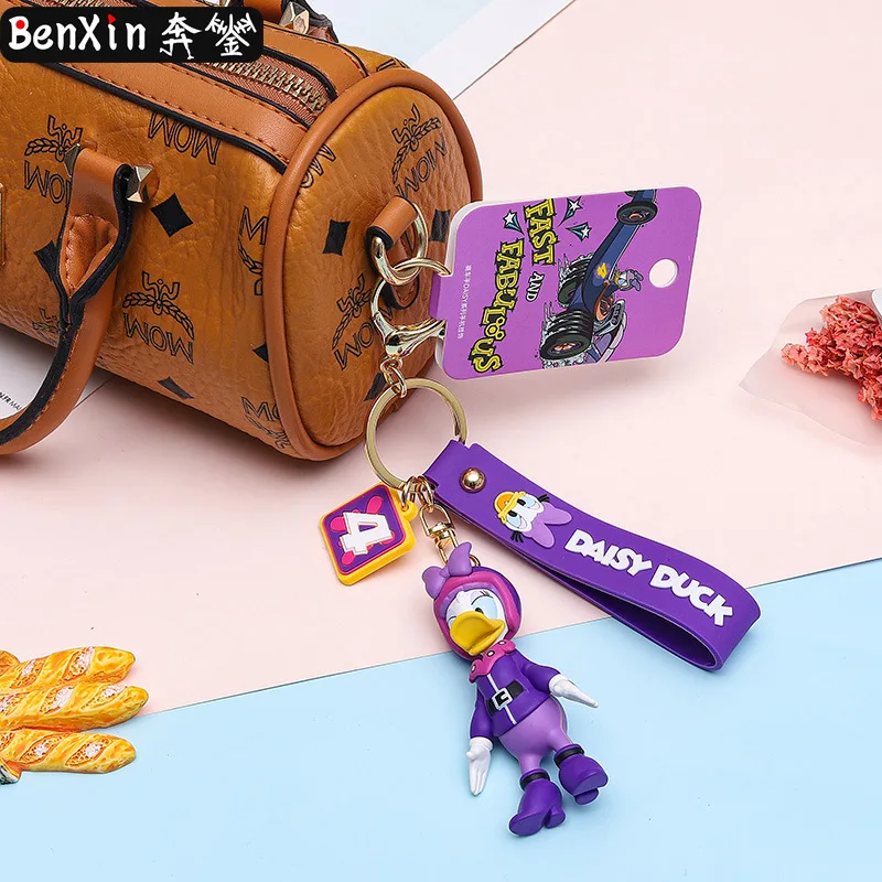 

Miniso racing driver keychain, cartoon exquisite keychain, beautiful couple schoolbag pendant