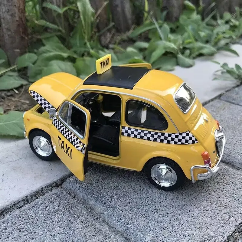 Welly 1:24 Fiat Nuova Fiat 500 Alloy Taxi Car Model Diecasts Metal Vehicles Car Model High Simulation Collection Kids Toys Gifts