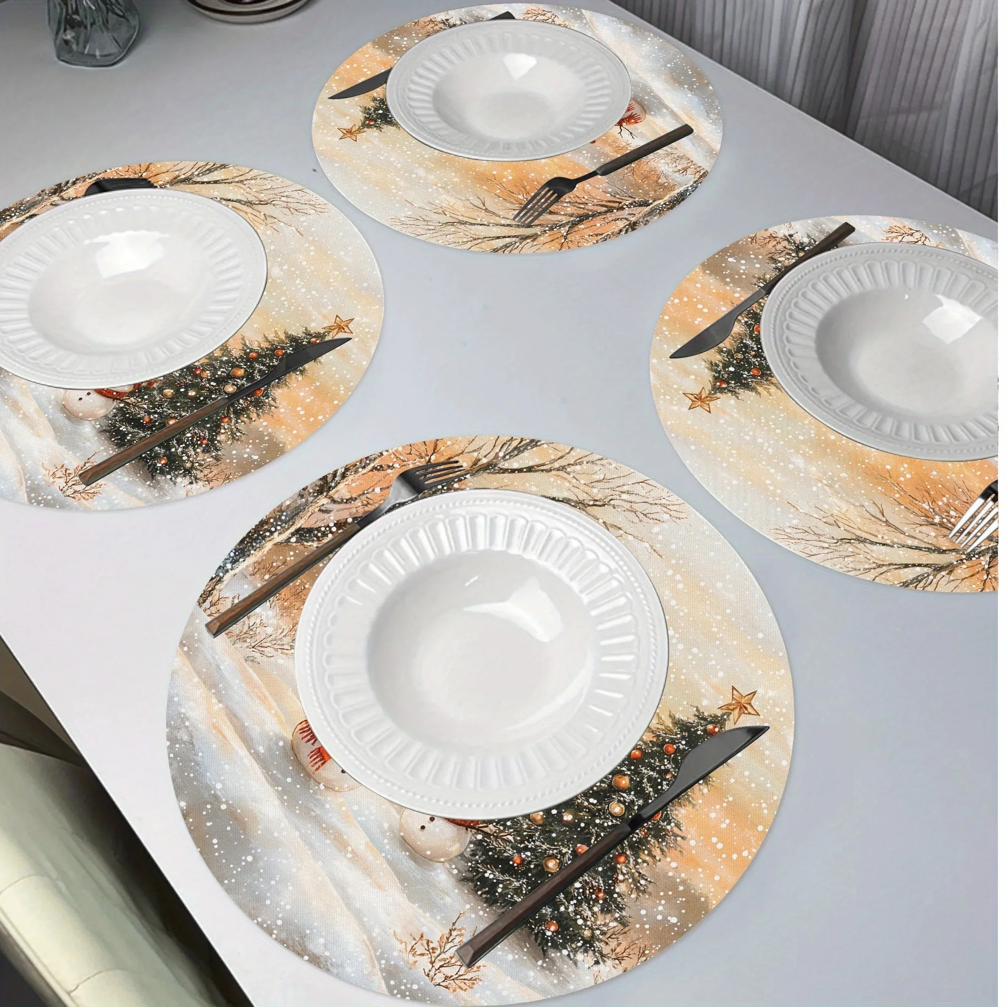 2/4/6/8Pcs Christmas Round Placemats Made of Polyester Woven Fabric, Printed with a Bunch of Christmas Red Pine Trees and Cookie Patterns, Washable, Suitable for Holiday Table Decoration