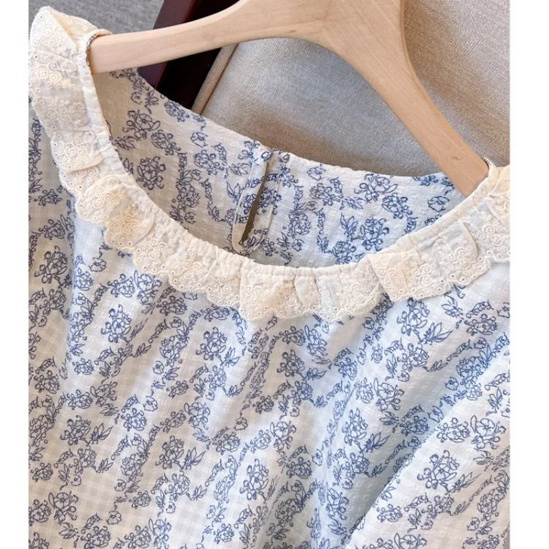Female Spring Summer Fashion Vintage Floral Square Collar Women Shirts All-match Refreshing Sweet Lace Long Sleeve Cotton Tops
