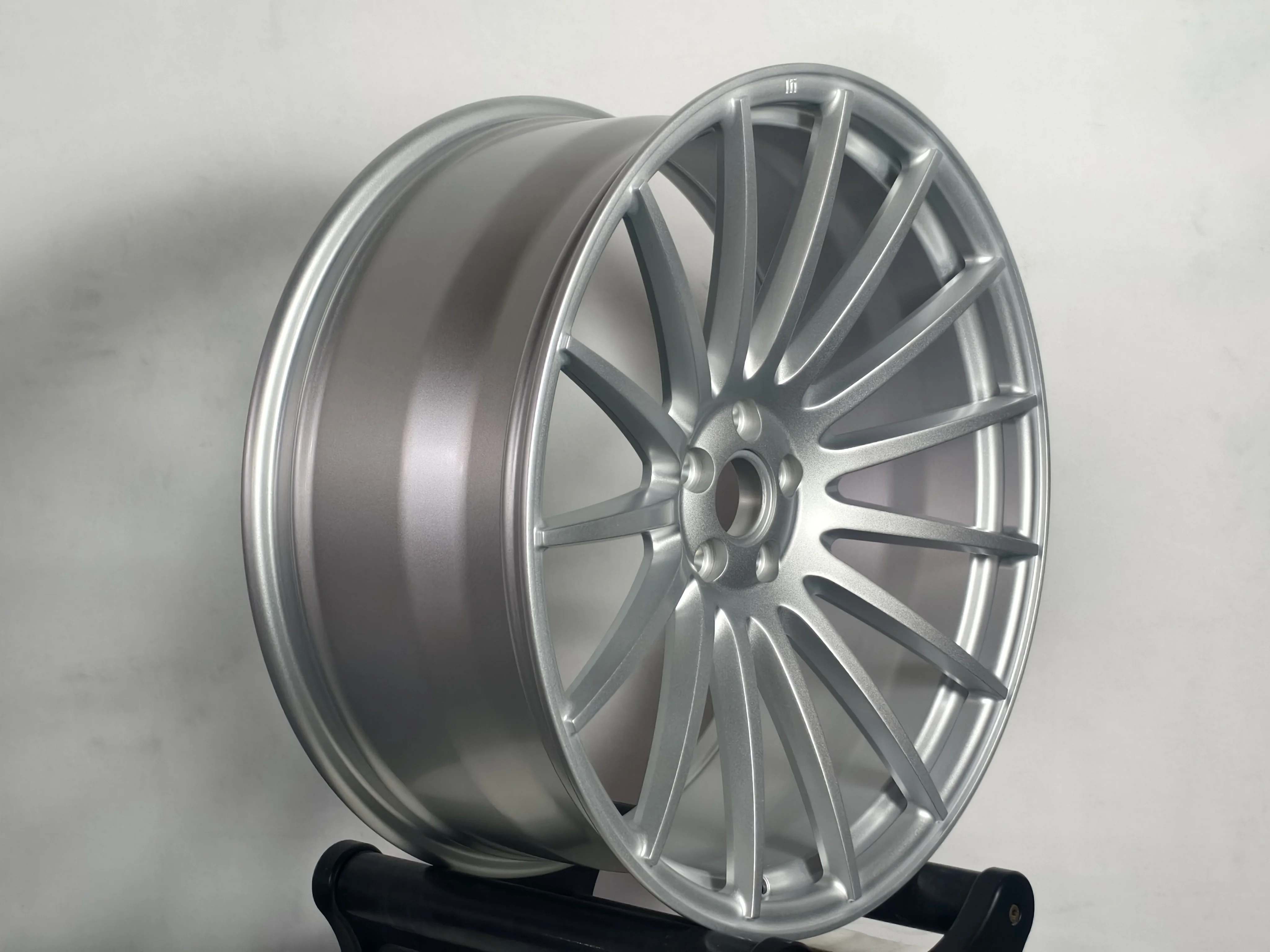 24 26inch Spoke Wire Wheels 180/200 Spokes All Titanium Gold Knock off Deep Dish Rims for Classic Vintage Lowrider Old Car