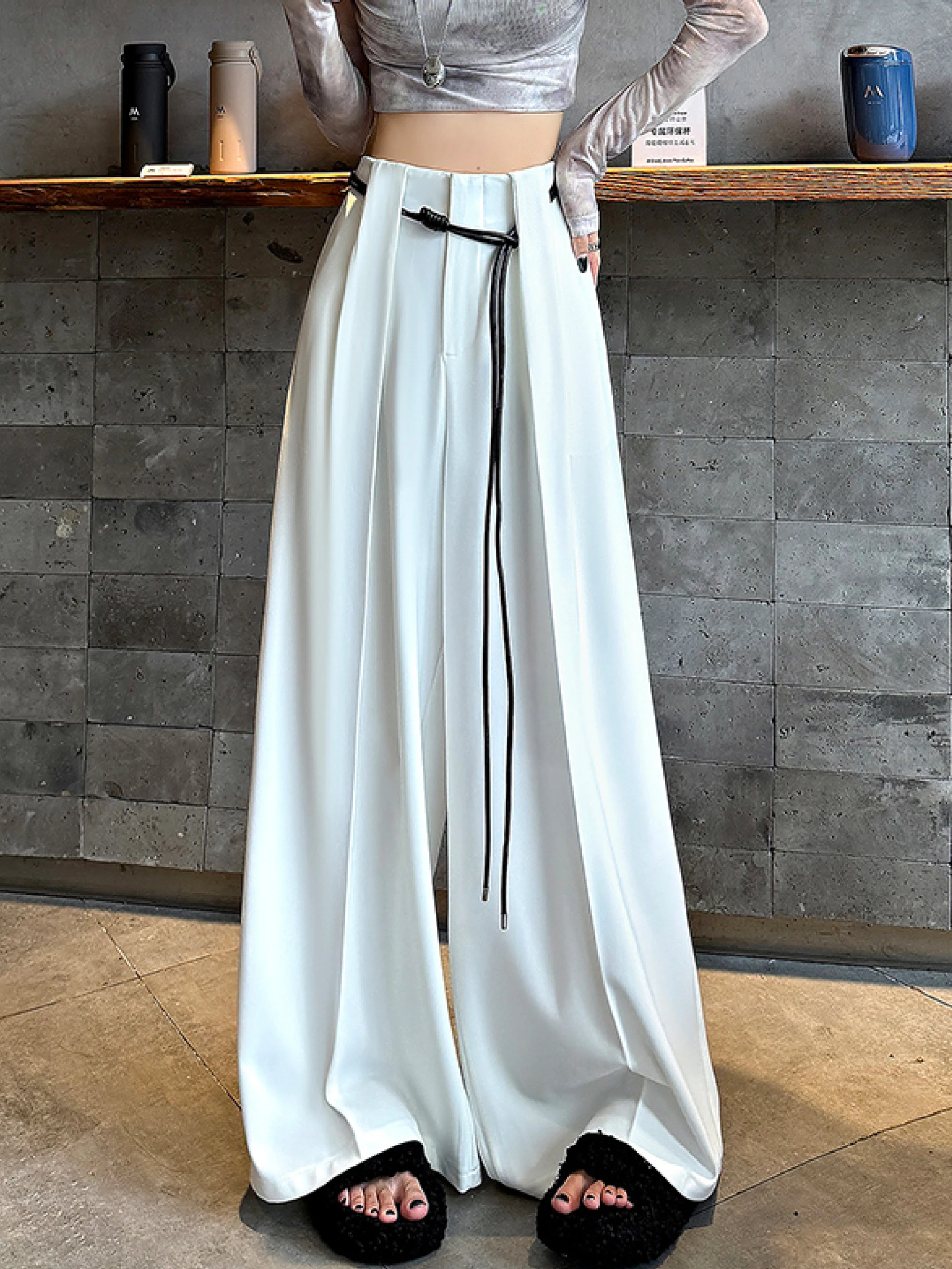 

Белые широкие брюки женские весенне-осенние с высокой талией, свободные, струящиеся, стройнящие, повседневные, в пол, в стиле Old Money