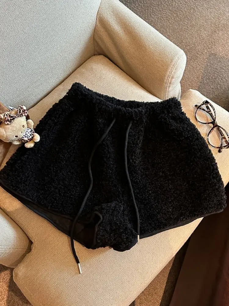 Drawstring Shorts for Women New Thickened Warm Elastic High-waisted Lamb Loose Wide-leg Shorts