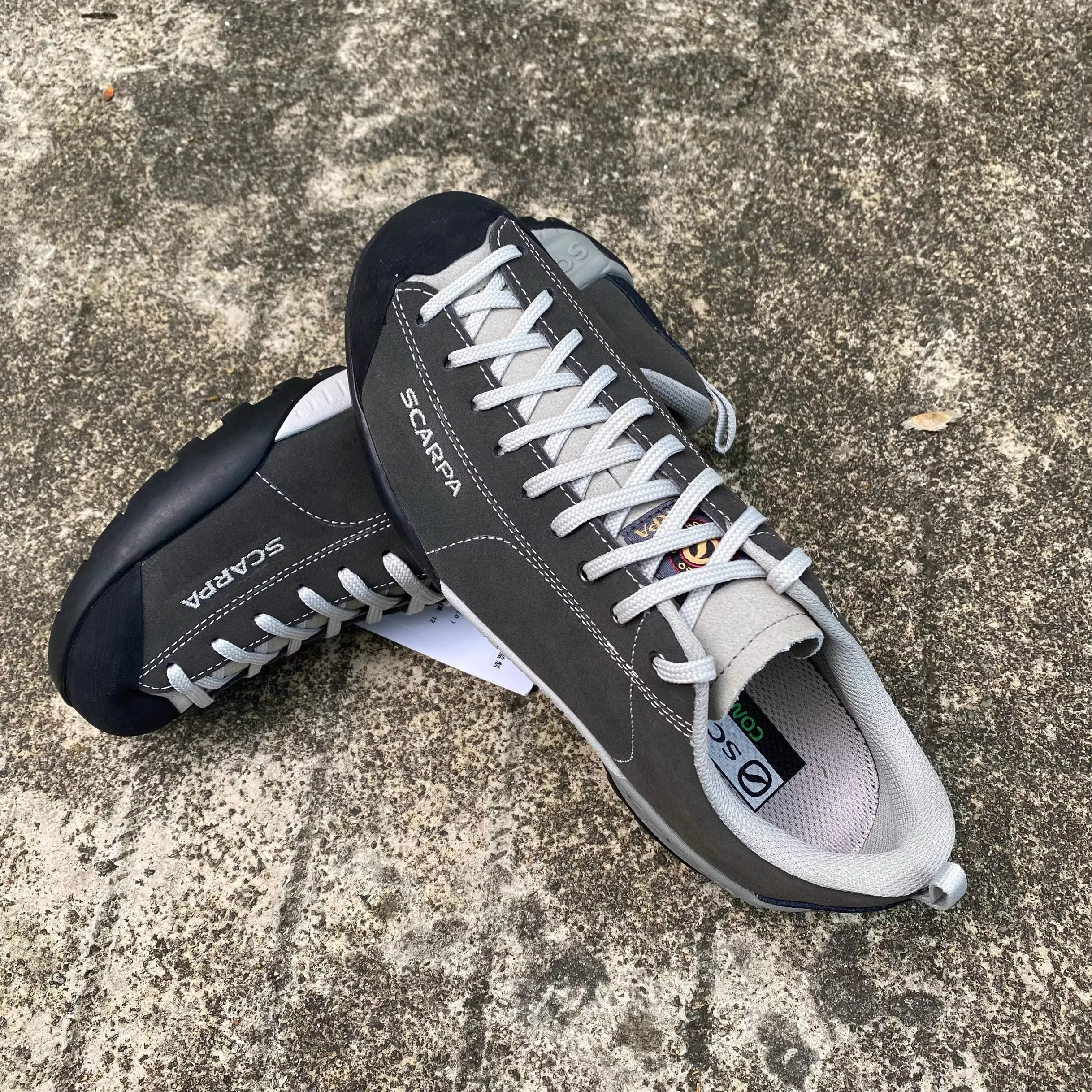 

2025 New Low-Cut Breathable Couple Hiking Shoes Outdoor Men's Hiking Shoes 2025 New Outdoor Men's Hiking Boots