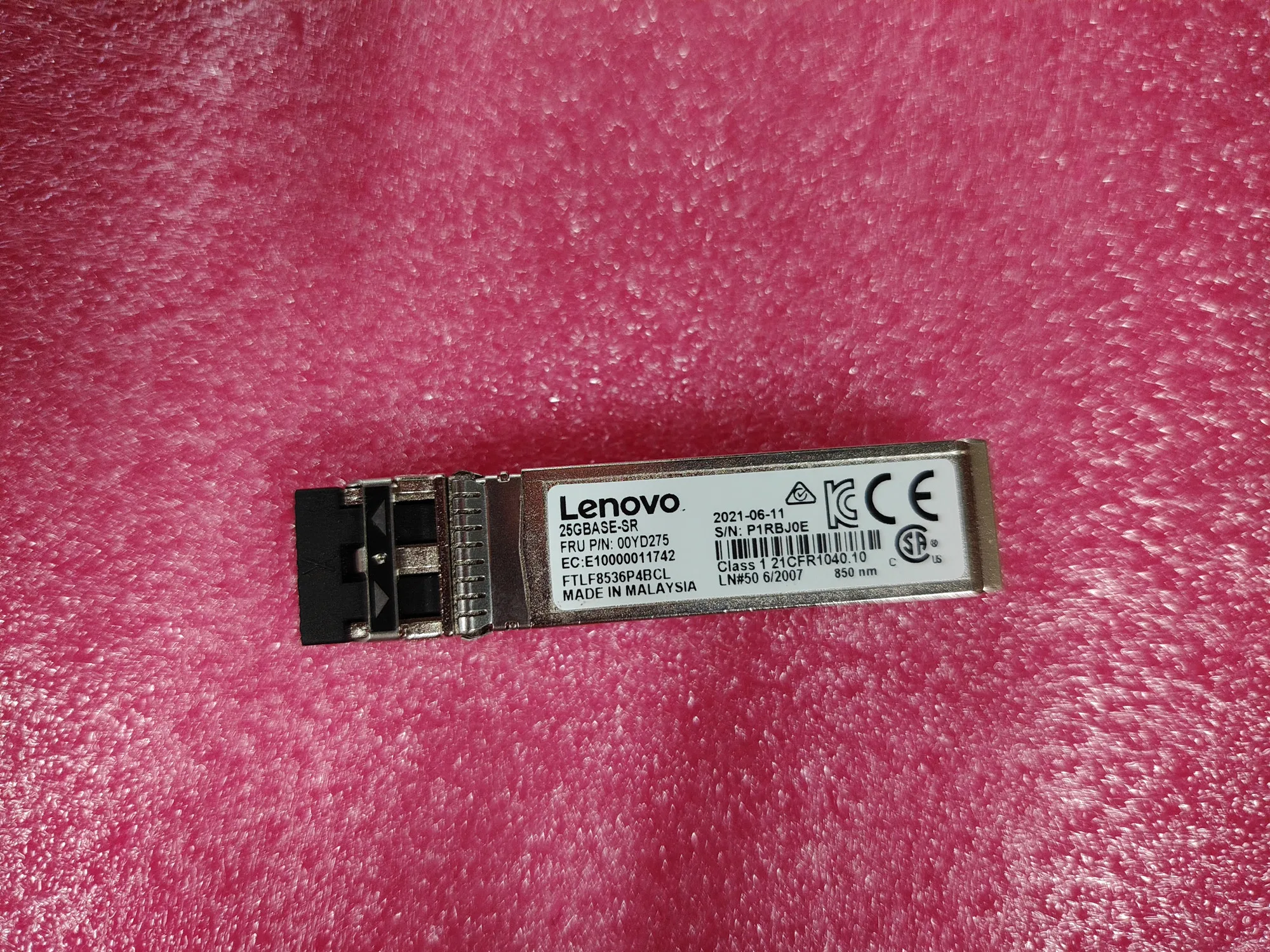 

Fiber Optical 25G SFP Module Transceiver Len-ovo 25GBASE-SR FTLF8536P4BCL 00YD275 850NM 25Gb Fiber Optical Module