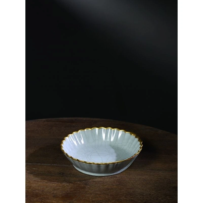 Chinese high-end literati collection ornament fruit plate, cream color, warm white
