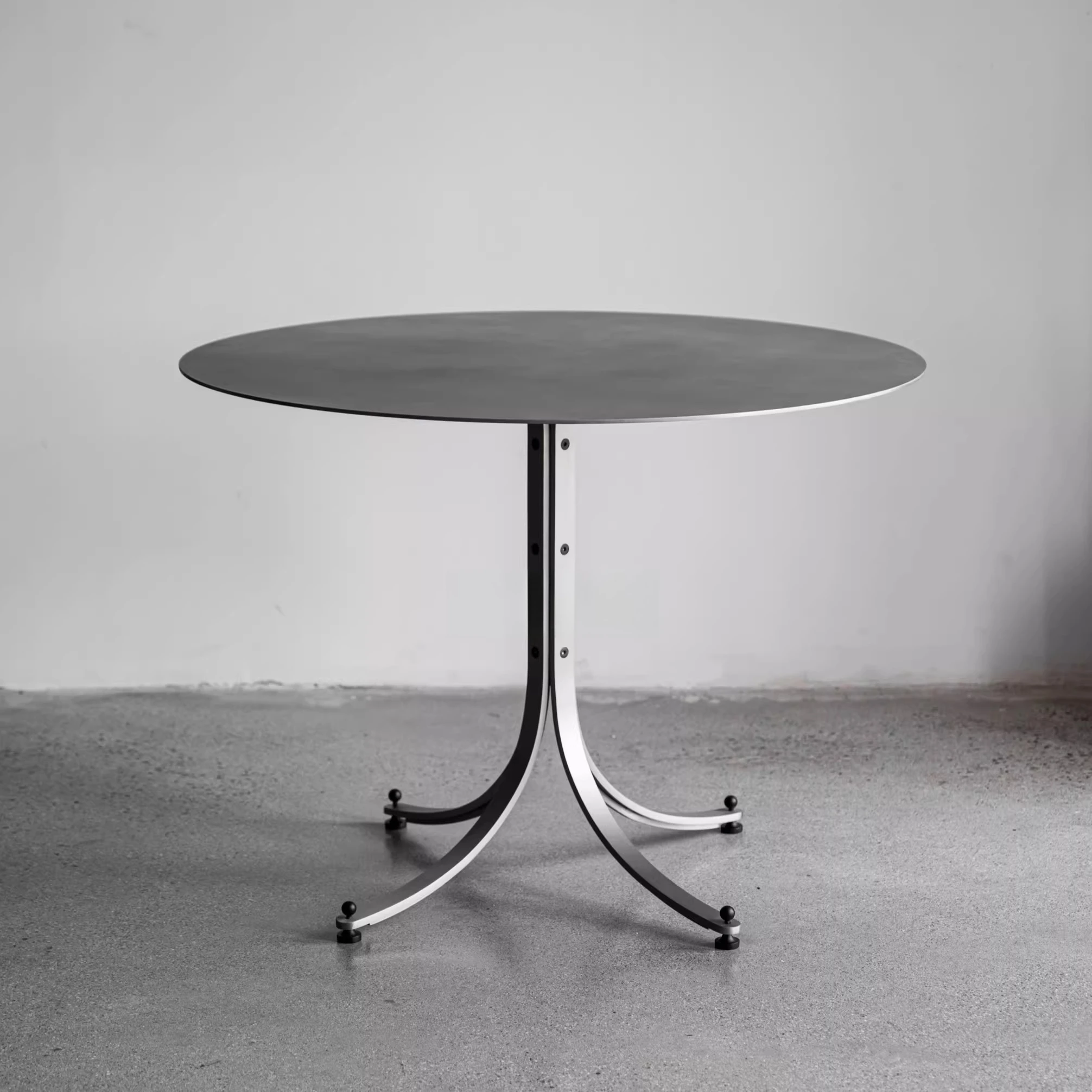 

Medieval stainless steel metal table, many sizes and colors