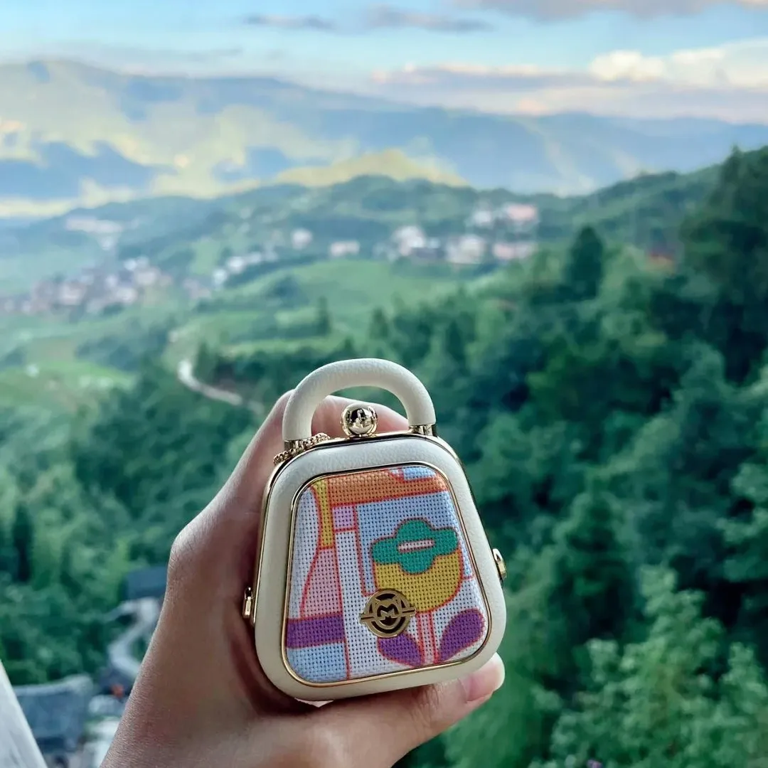 MUZEN CoCo حقيبة يد للموسيقى سماعة لاسلكية صغيرة تعمل بالبلوتوث المتكلم MW-P9 في الهواء الطلق المحمولة الفن حقيبة المتكلم مسجل لفتاة