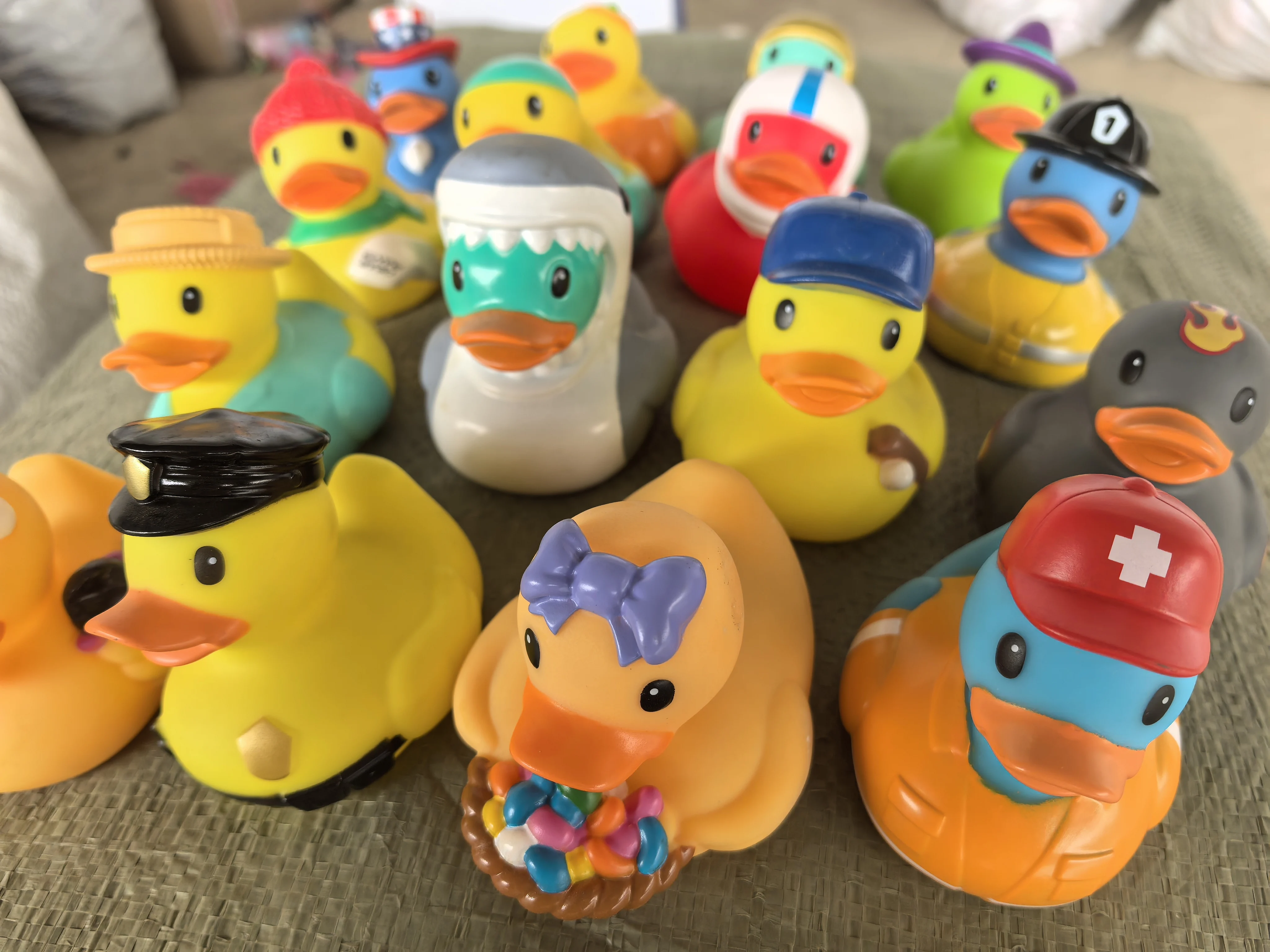 1pcs 8cm Original high quality Rubber Duck Assorted Duck Bath Toys Kids Shower Toy Gifts Baby Birthday Party Gifts Decorations