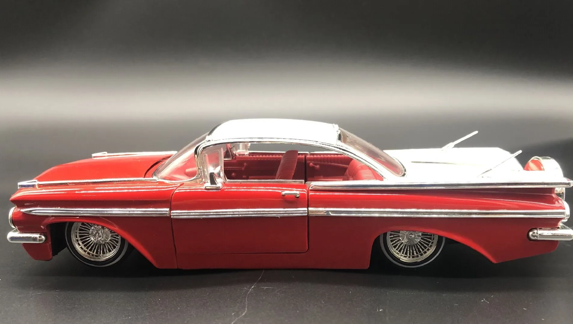 1/24 Scale Classic USA 1959 CHEVY IMPALA 21cm Length Diecast Metal Car Model Toy For Collection,Gift,Kids,Decoration